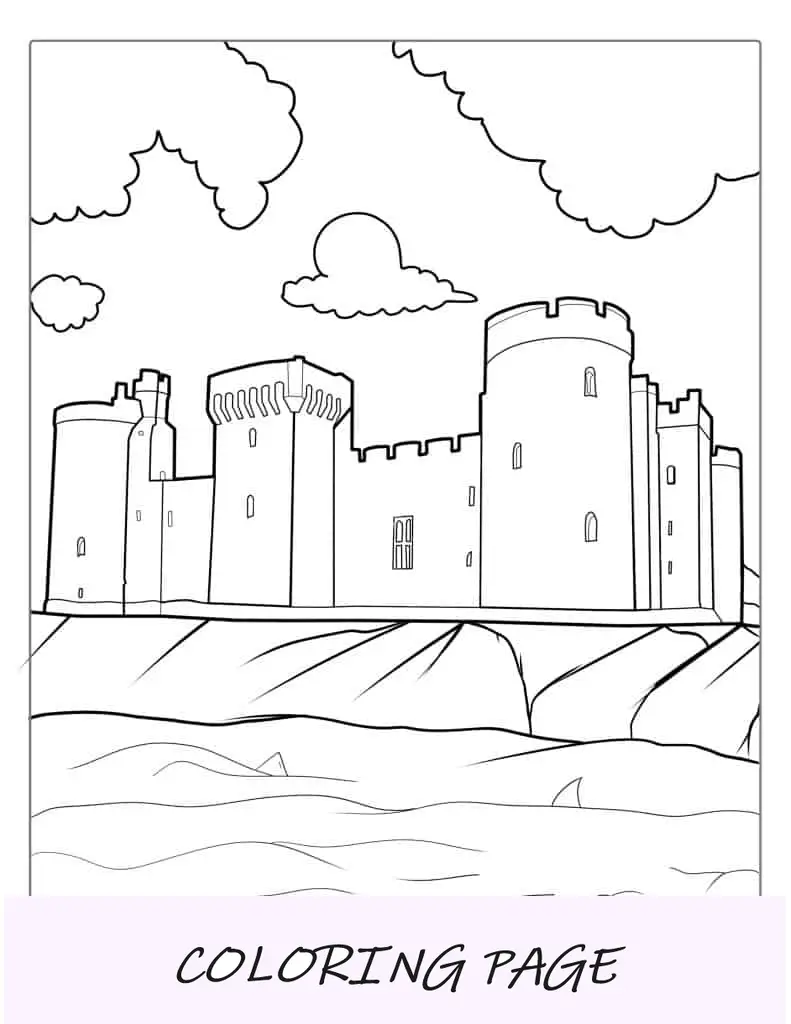 Antigo castelo com fosso e tubarões