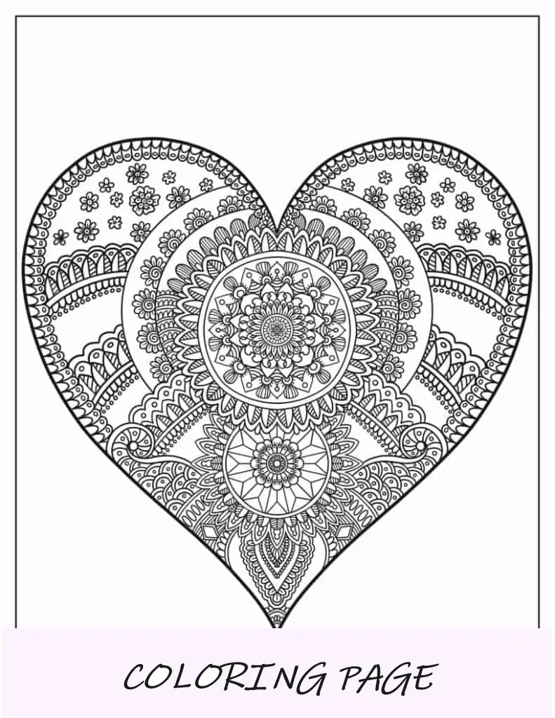 Mandala en forma de corazón con diseños florales