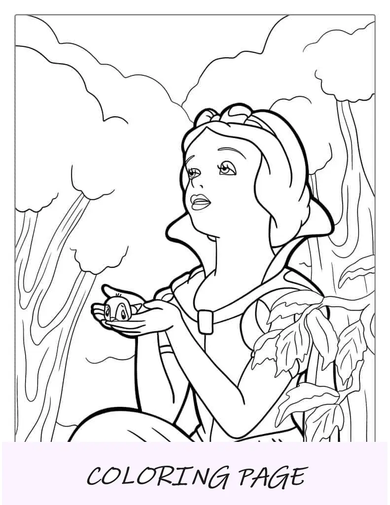 Blancanieves sosteniendo un pajarito